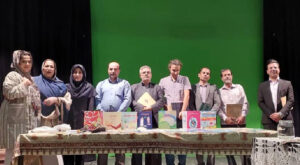 تقدیر از انتشارات کتیبه نوین و رونمایی از ۵۰ کتاب دانش‌آموزی در روز قلم در شیراز